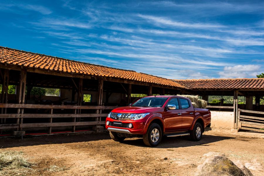  Mitsubishi L200 Triton Sport 2016 года  (LA) (фото 12 из 30)